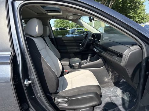 Used 2023 Honda CR-V EX image 21