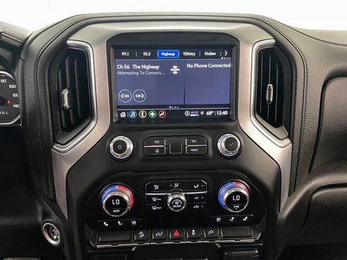 Certified 2022 GMC Sierra 1500 SLT w/ SLT Premium Package AWD/4WD image 32