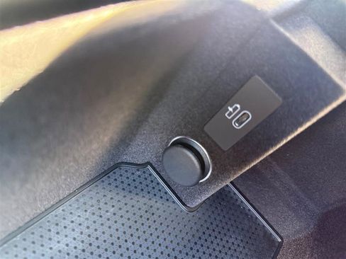 Used 2023 BMW M850i xDrive Coupe w/ M Carbon Exterior Package image 24