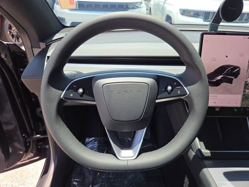 Used 2026 Tesla Model Y Long Range AWD/4WD image 31