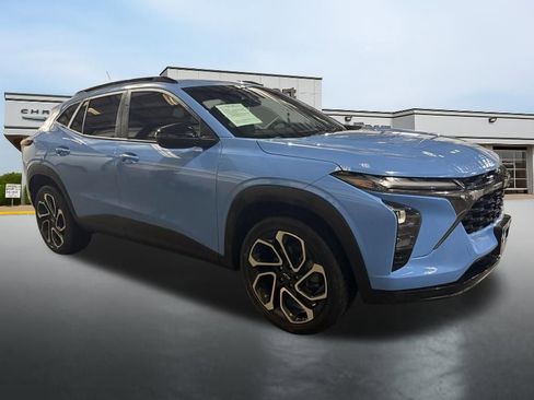 Used 2024 Chevrolet Trax RS w/ Sunroof Package image 7