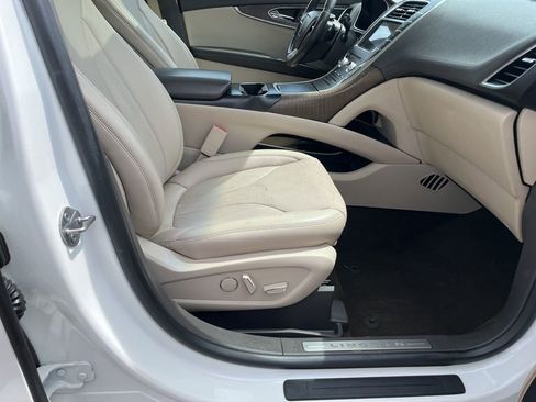 Used 2020 Lincoln Nautilus Reserve image 36