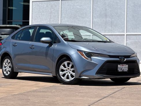 Used 2023 Toyota Corolla LE FWD image 2