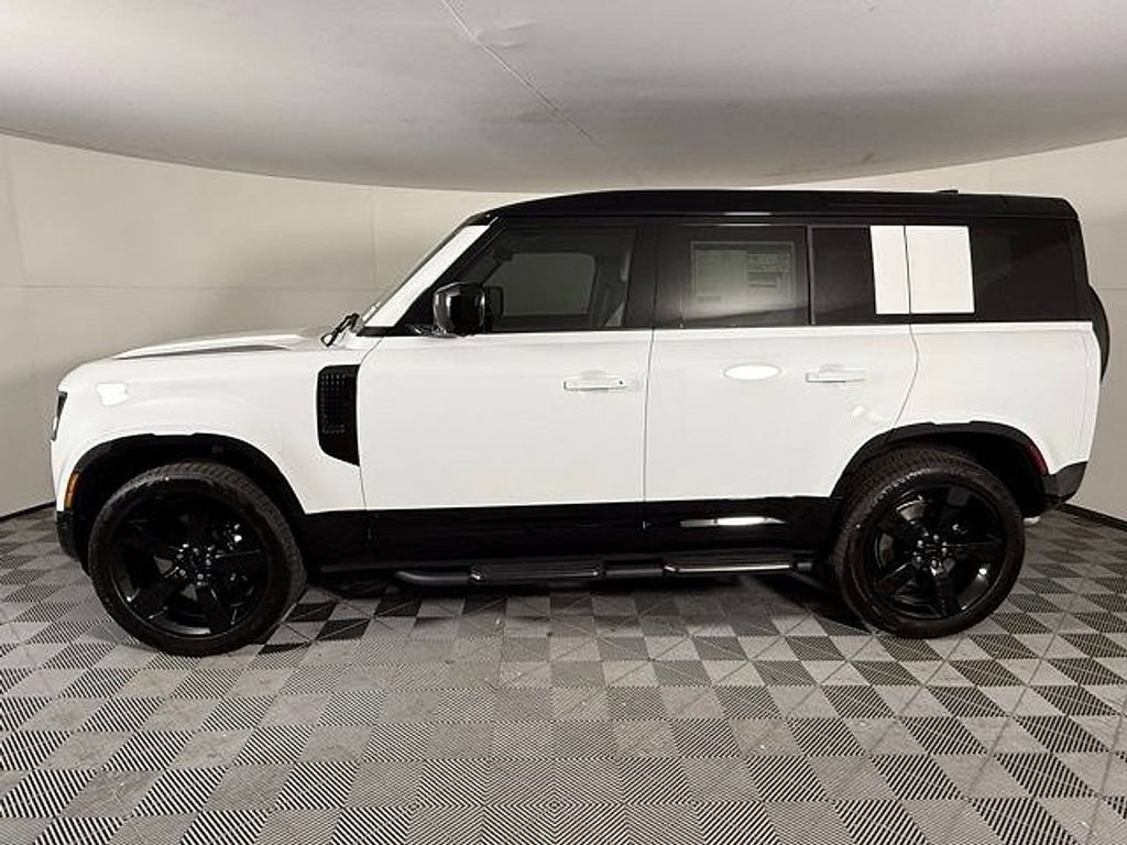 New 2026 Land Rover Defender 110 V8 AWD/4WD image 4