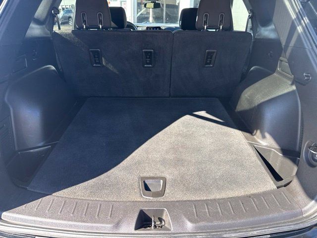 Used 2019 Chevrolet Blazer LT FWD image 22