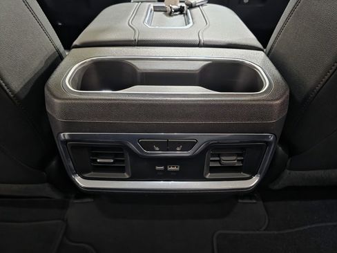 Used 2022 GMC Sierra 1500 SLT w/ SLT Convenience Package image 22