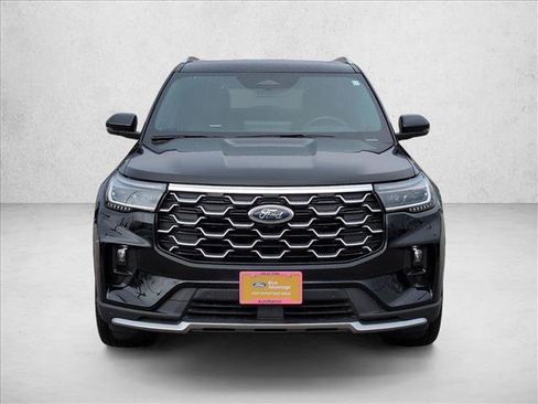 Certified 2025 Ford Explorer Platinum w/ LUX Leather Package image 2