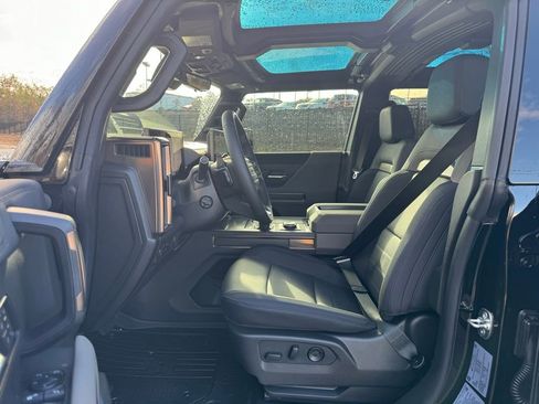 New 2025 GMC Hummer EV 2X w/ LPO, Sport Package image 22