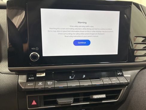 Used 2025 Toyota Camry LE image 27