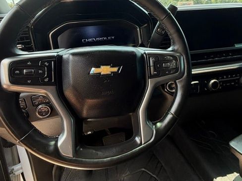 Used 2024 Chevrolet Silverado 3500 LT w/ Convenience Package AWD/4WD image 10