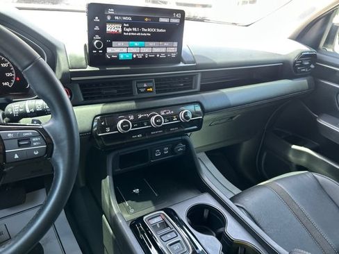 Used 2024 Honda Pilot EX-L image 17