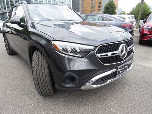 Used 2026 Mercedes-Benz GLC 300 4MATIC image 26