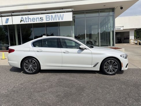 Used 2020 BMW 530i w/ Convenience Package RWD image 9