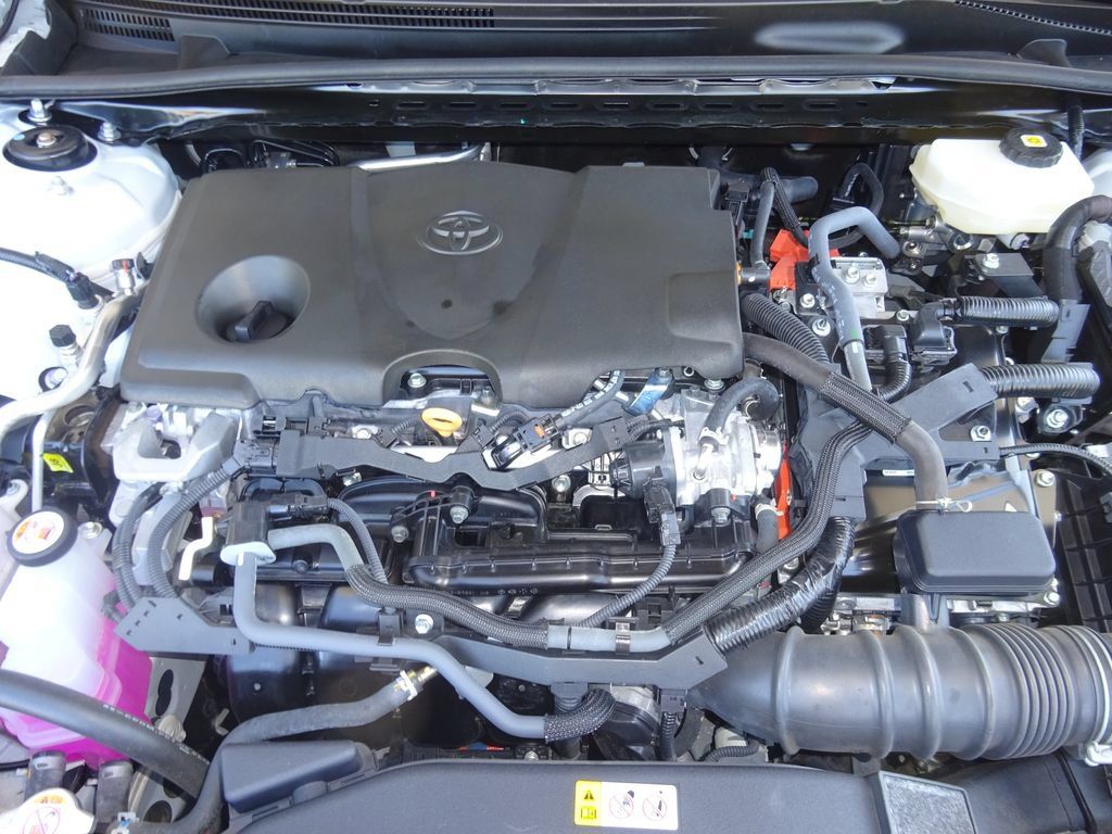 Used 2025 Toyota Camry SE FWD image 10