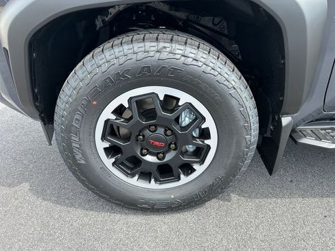 New 2026 Toyota 4Runner TRD Off-Road Premium AWD/4WD image 12