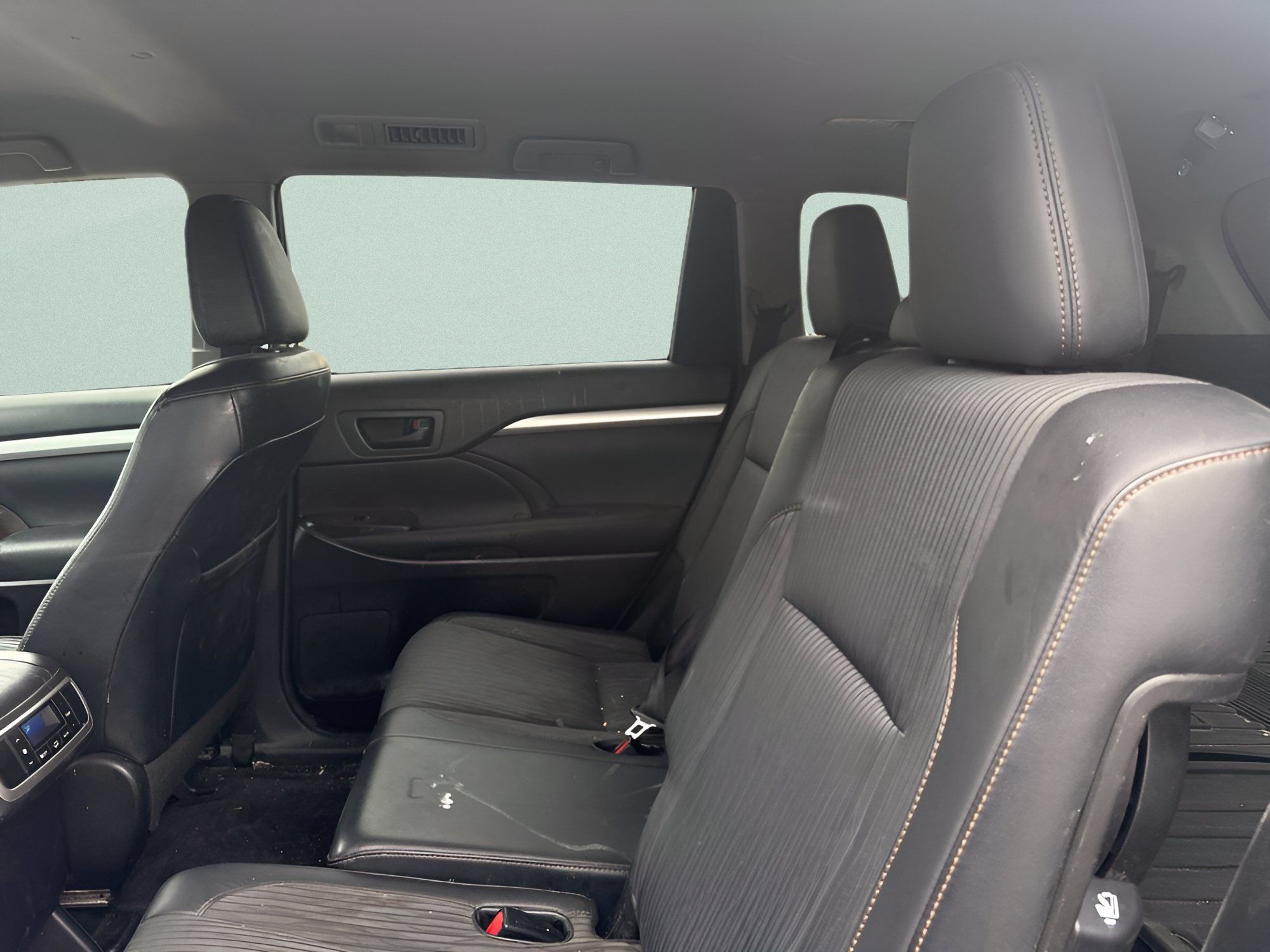 Used 2015 Toyota Highlander Plus AWD/4WD image 15