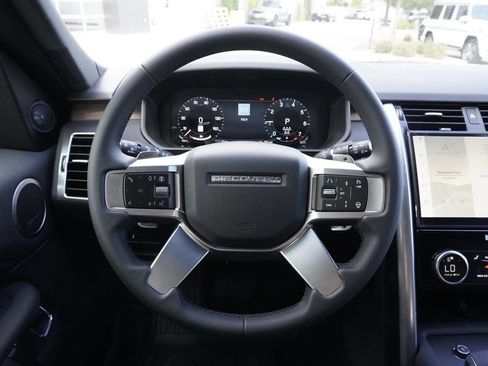 New 2026 Land Rover Discovery S AWD/4WD image 10