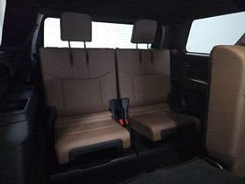 Used 2025 Toyota 4Runner Limited AWD/4WD image 9