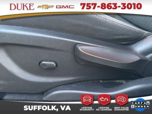 Used 2021 Chevrolet Trax LS w/ Tint and Cruise Package image 12