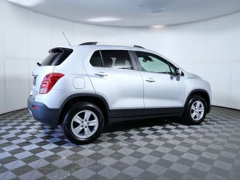 Used 2016 Chevrolet Trax LT w/ LT Sun and Sound Package AWD/4WD image 6
