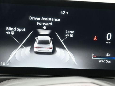 New 2026 Nissan Sentra SR w/ SR Premium Package FWD image 8