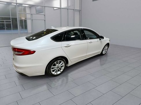 Used 2020 Ford Fusion SE image 8