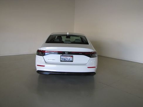 Certified 2023 Honda Accord EX image 24
