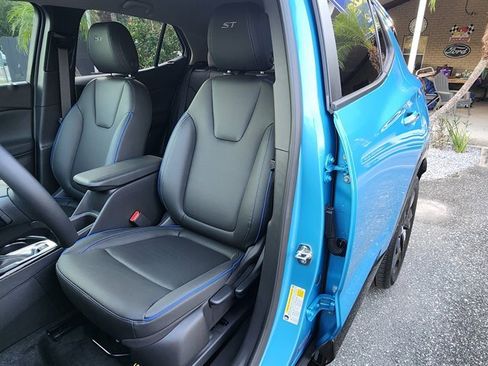 Used 2025 Buick Encore GX Sport Touring image 24