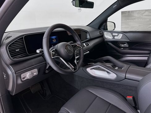 New 2026 Mercedes-Benz GLS 450 GLS 450 image 10