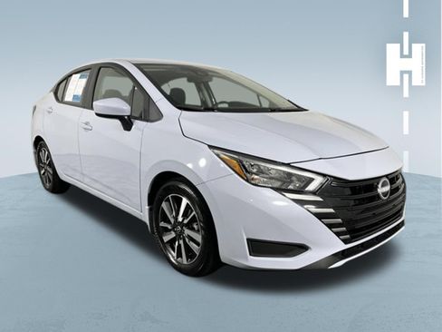 Used 2025 Nissan Versa SV w/ Trunk Package FWD image 1