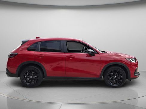 Used 2025 Honda HR-V Sport image 3