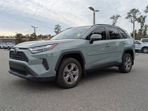 Used 2022 Toyota RAV4 XLE image 7