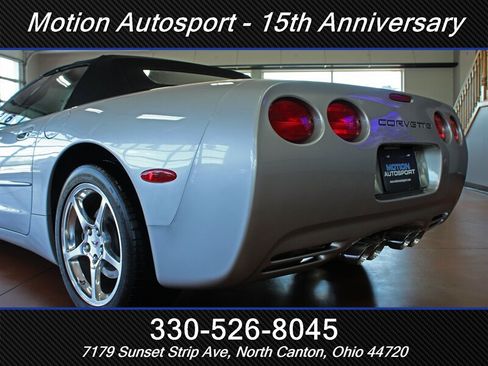 Used 2004 Chevrolet Corvette Convertible w/ Preferred Equipment Group RWD image 8