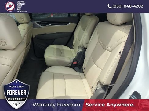 Used 2020 Cadillac XT6 Premium Luxury FWD image 30