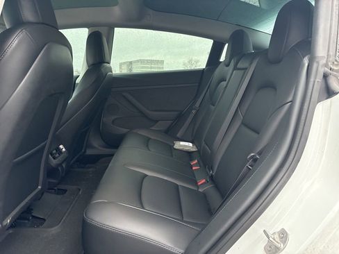 Used 2022 Tesla Model 3 Performance image 12