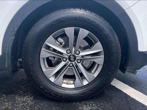 Used 2016 Hyundai Santa Fe Sport FWD image 9