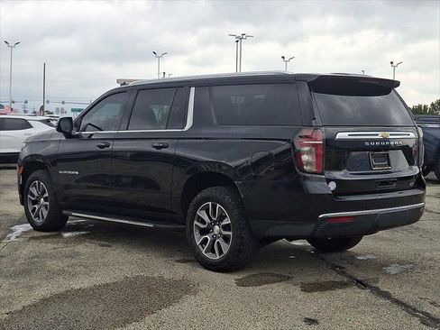 Used 2022 Chevrolet Suburban LT w/ LT Signature Plus Package AWD/4WD image 5