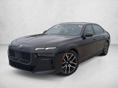 Used 2025 BMW 740i xDrive w/ Premium Package AWD/4WD image 1