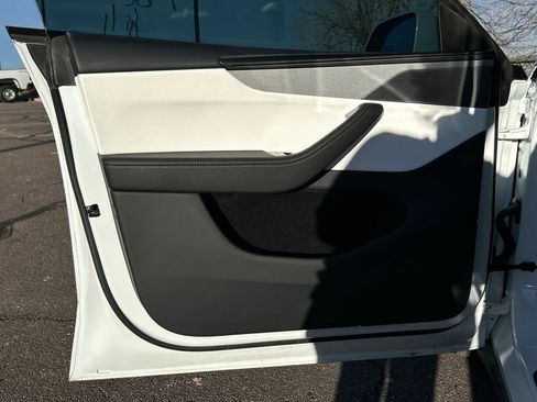 Used 2026 Tesla Model Y AWD image 21