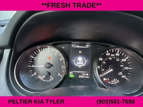 Used 2017 Nissan Rogue SV w/ SV Premium Package image 18