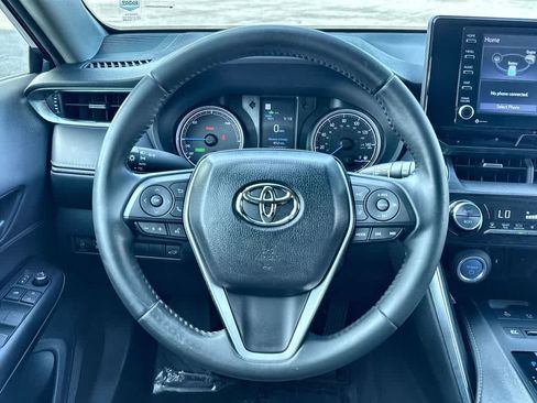 Used 2021 Toyota Venza LE AWD/4WD image 15