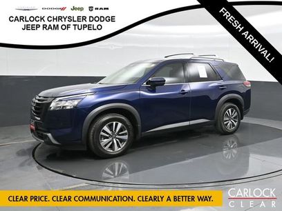 Used 2023 Nissan Pathfinder SL w/ Black Appearance Package