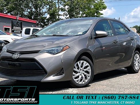 Used 2017 Toyota Corolla LE FWD image 1