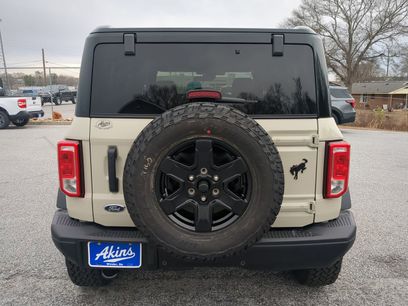 New 2025 Ford Bronco Big Bend w/ Black Diamond Package