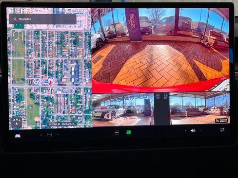 Used 2022 Tesla Model S Plaid image 30