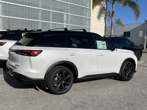 New 2026 INFINITI QX60 Autograph w/ Dark Cargo Package AWD/4WD image 6