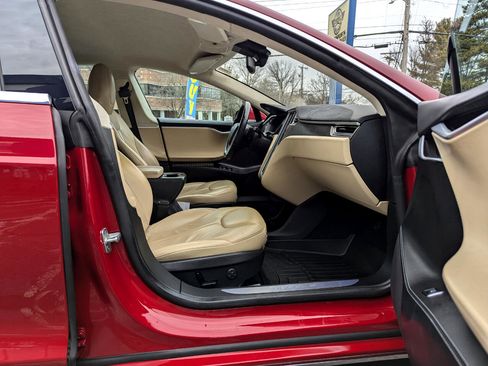 Used 2015 Tesla Model S AWD image 24