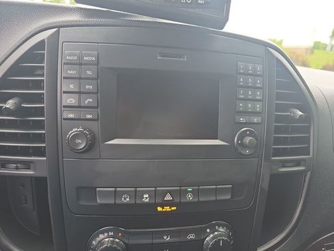 Used 2019 Mercedes-Benz Metris image 9