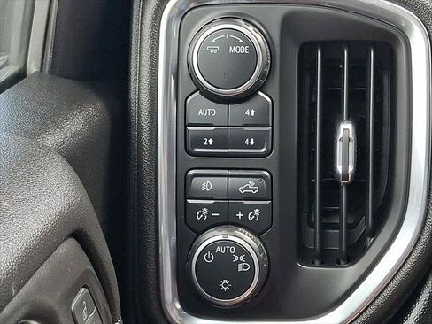 Used 2021 Chevrolet Silverado 1500 LT Trail Boss w/ Convenience Package II AWD/4WD image 24