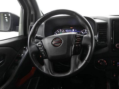 Used 2022 Nissan Frontier PRO-4X AWD/4WD image 17